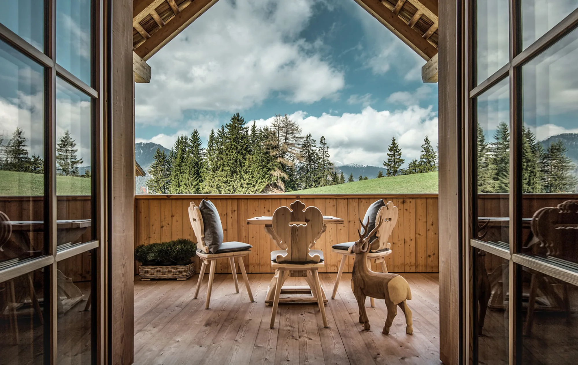 Savoring Slowly – terrace overlooking the Dolomites